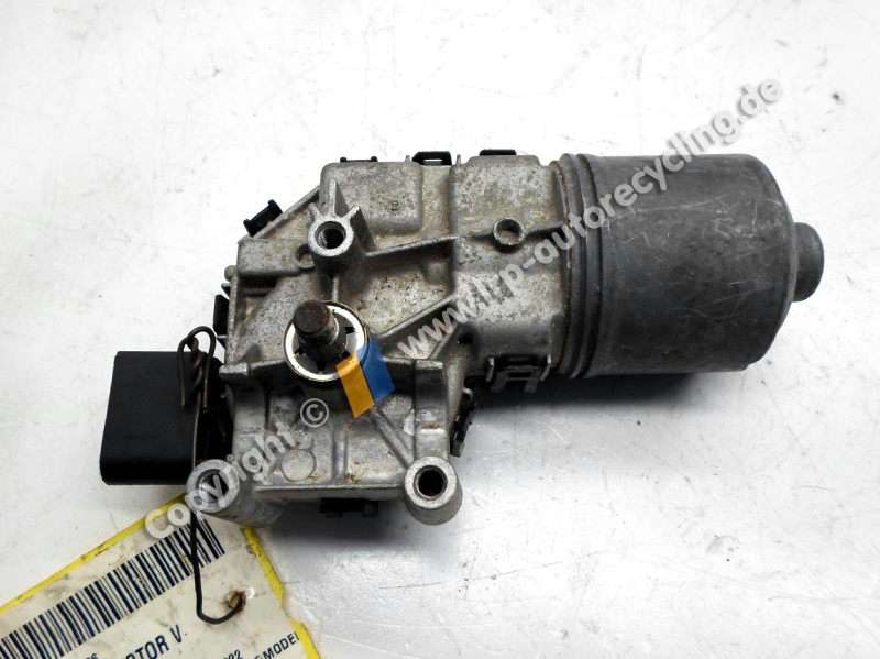 AUDI A4 8E BJ2003 WISCHERMOTOR VORN 8E1955119 BOSCH 0390241509